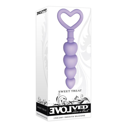 Plug Anal de Silicona con Perlas en Forma de Corazón Sweet Treat de Evolved para Placer Juguetón