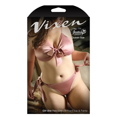 Fantasy Lingerie Vixen Girl Like You Conjunto de Satén Rosa Claro Talla Reina