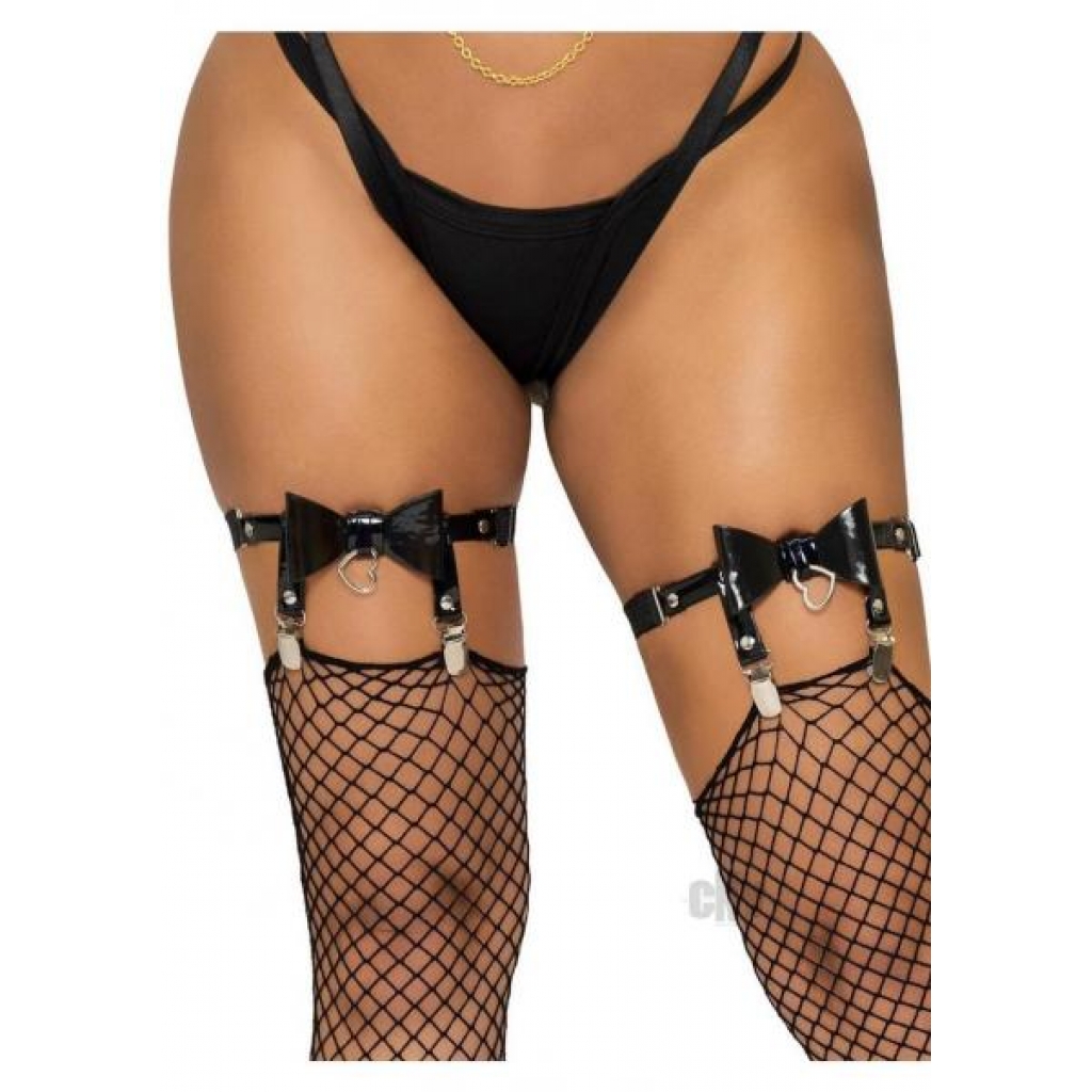 Vegan Leather Thigh Garter Heart - OS Black