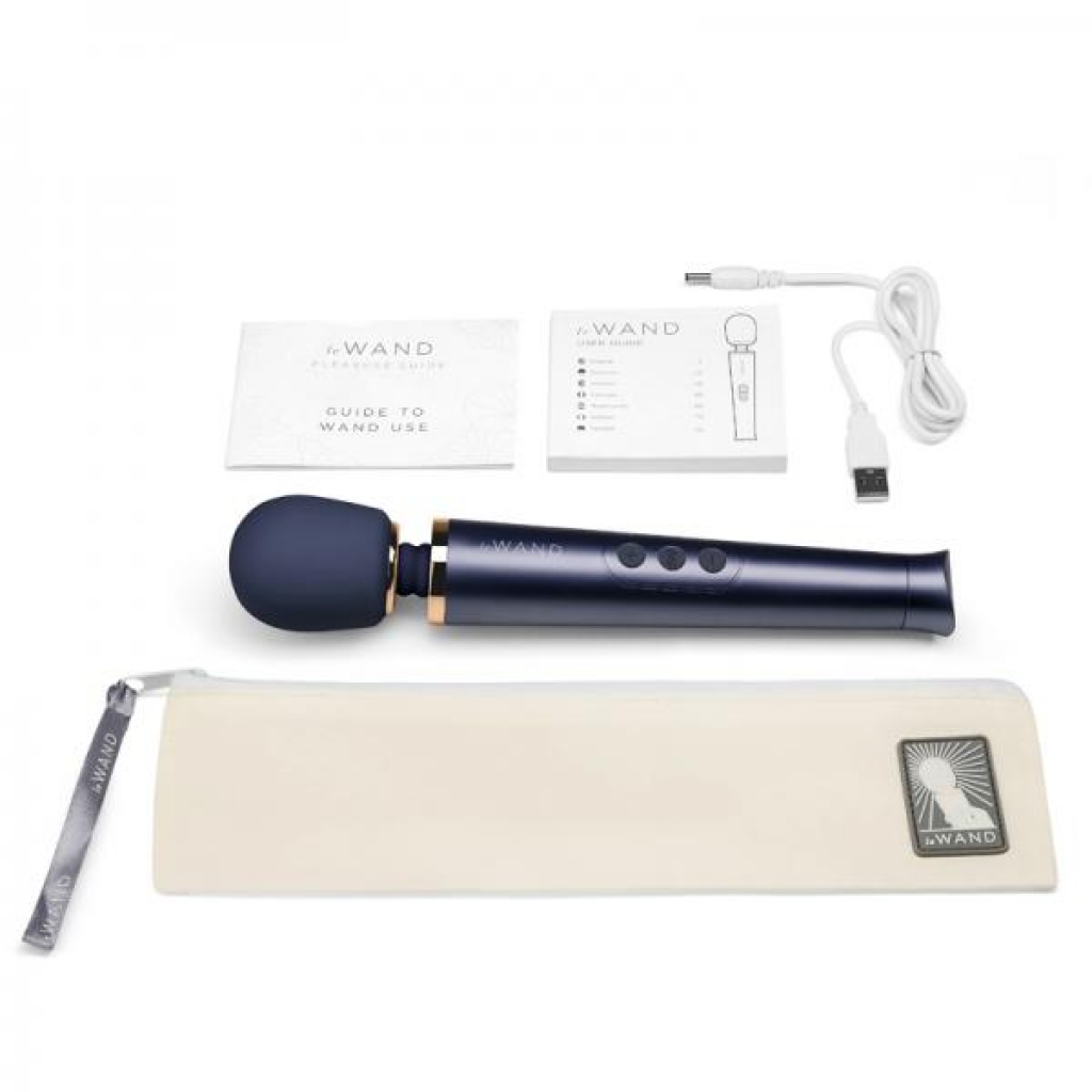 Le Wand Petite Rechargeable Vibrating Massager - Navy